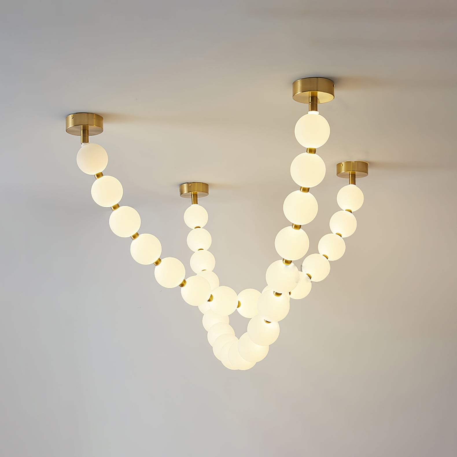Pearl Necklace Balls Chandelier - Lumpaz