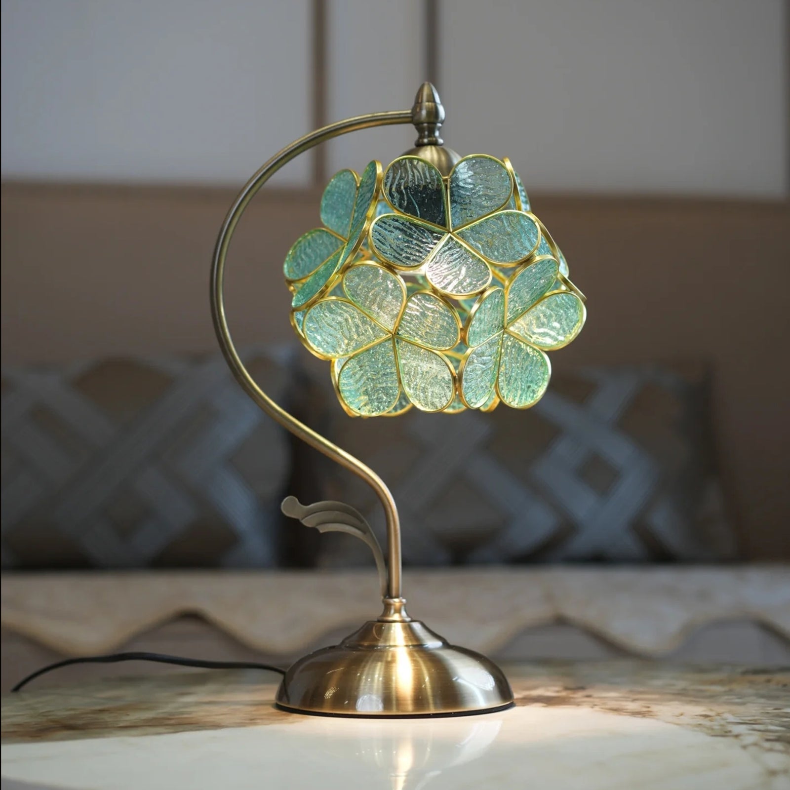 Aurelia Leaf Table Lamp - Lumpaz
