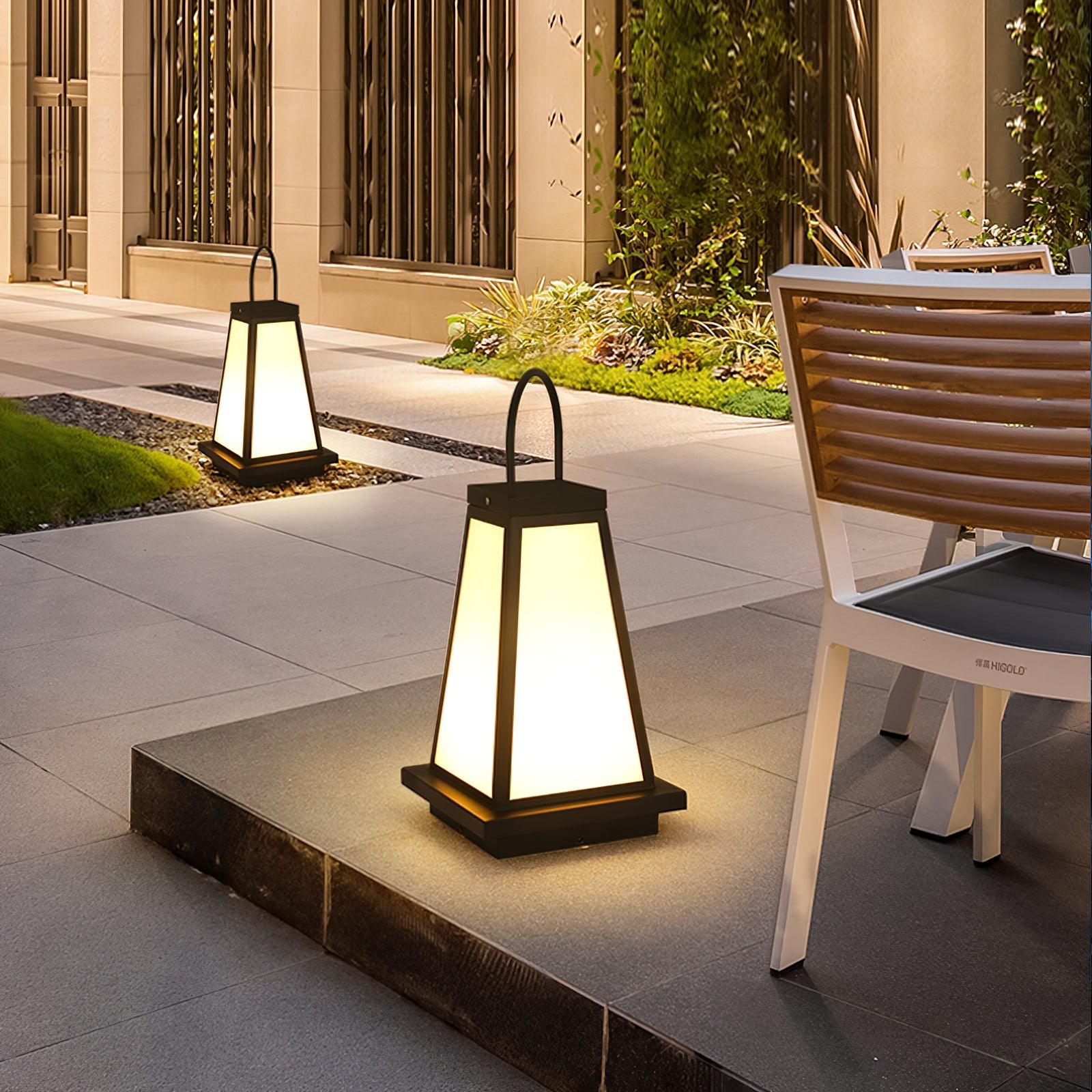 Roam Lantern Solar Outdoor Lamp - Lumpaz