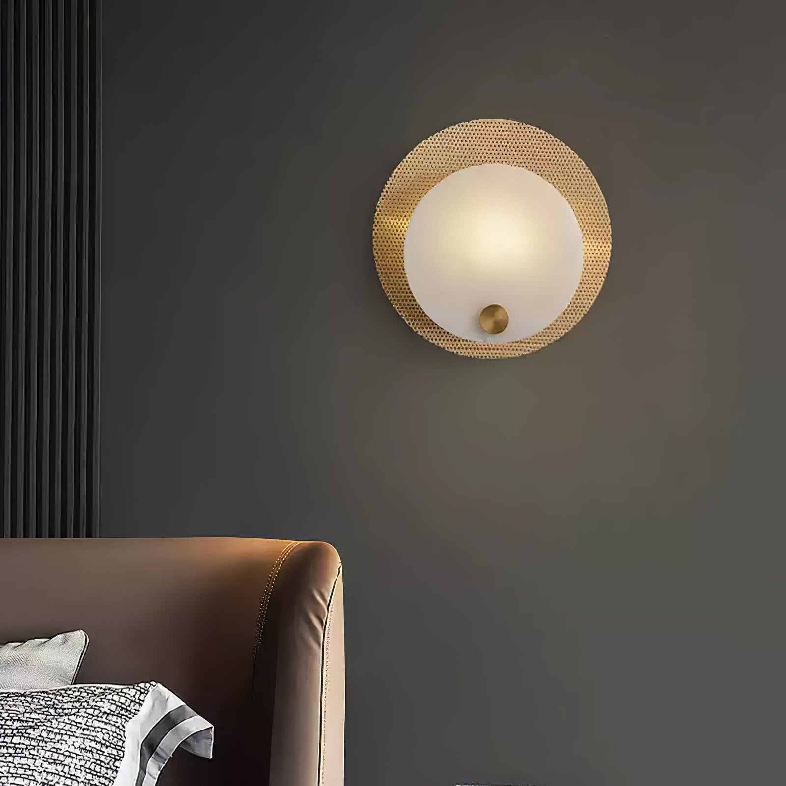 Evelyn Alabaster Wall Sconce - Lumpaz