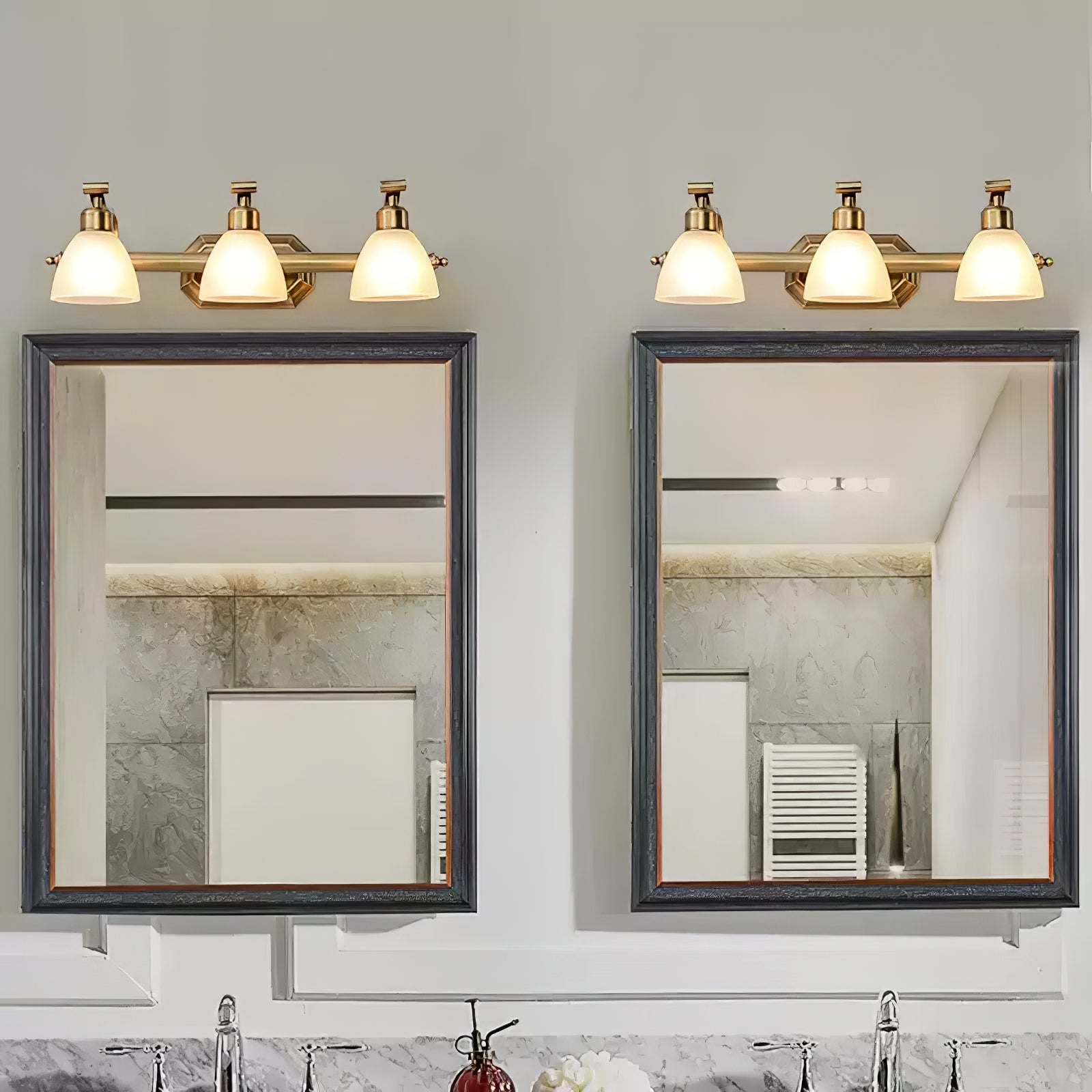 Lana Classic Bath Wall Light - Lumpaz