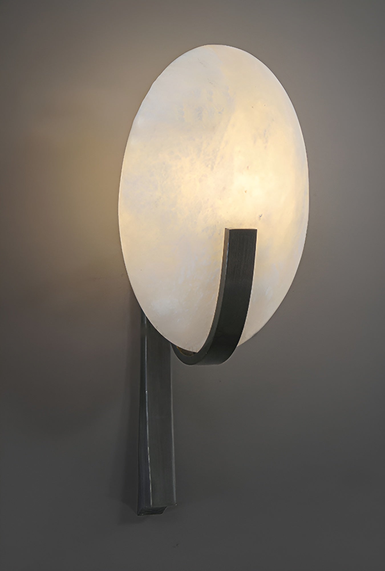 Alice Alabaster Plug-in Wall Lamp - Lumpaz