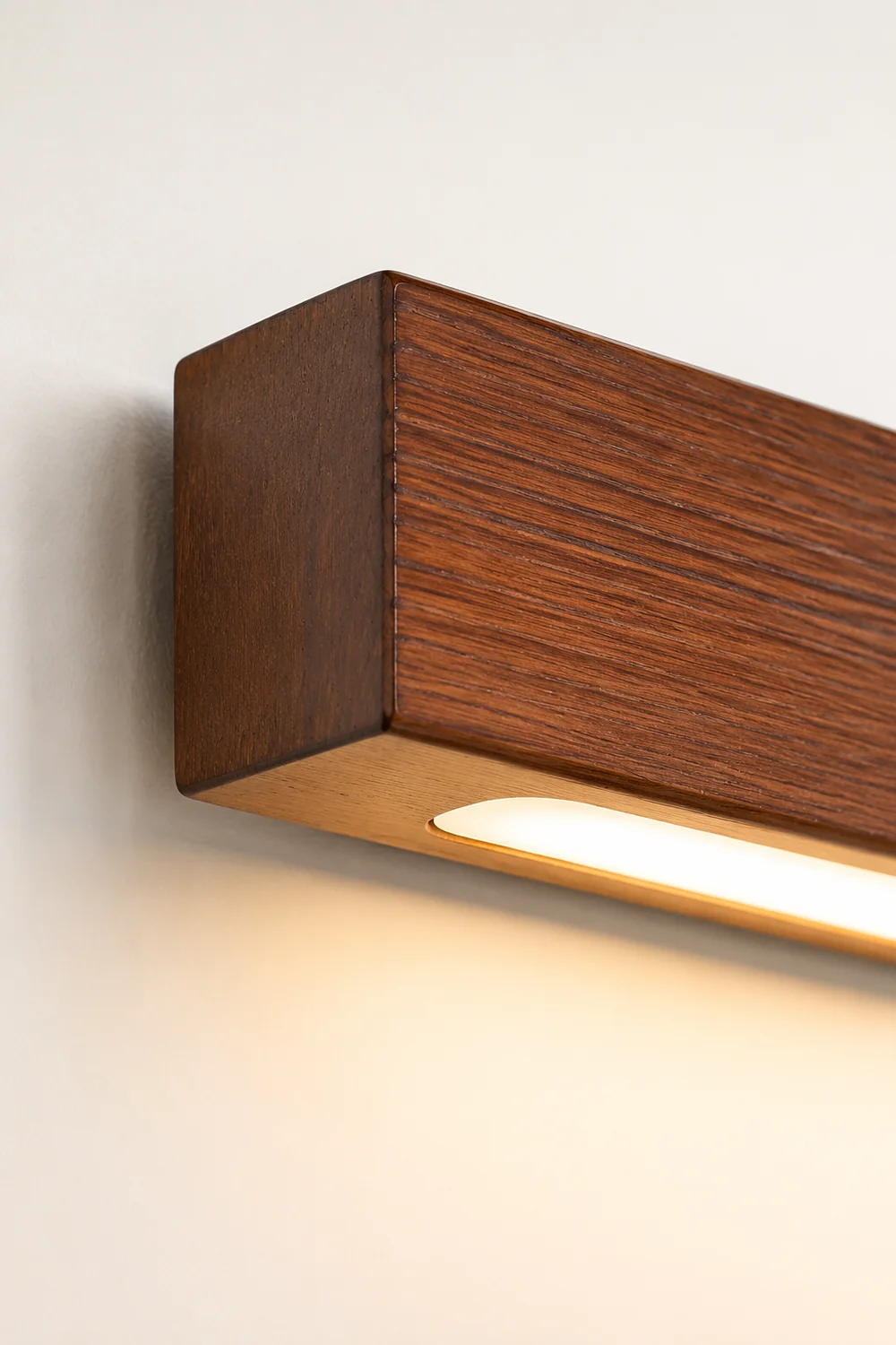 Arlo Linear Wood Wall Light - Lumpaz