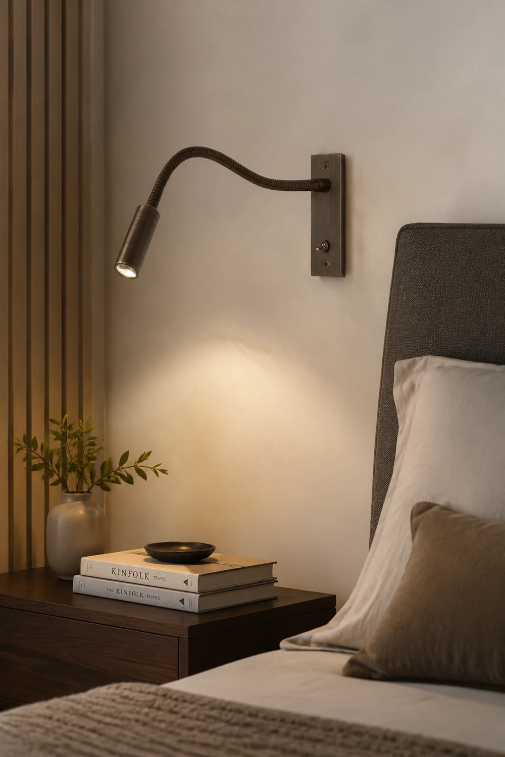 LED Bedroom Art Deco Wall Light - Lumpaz