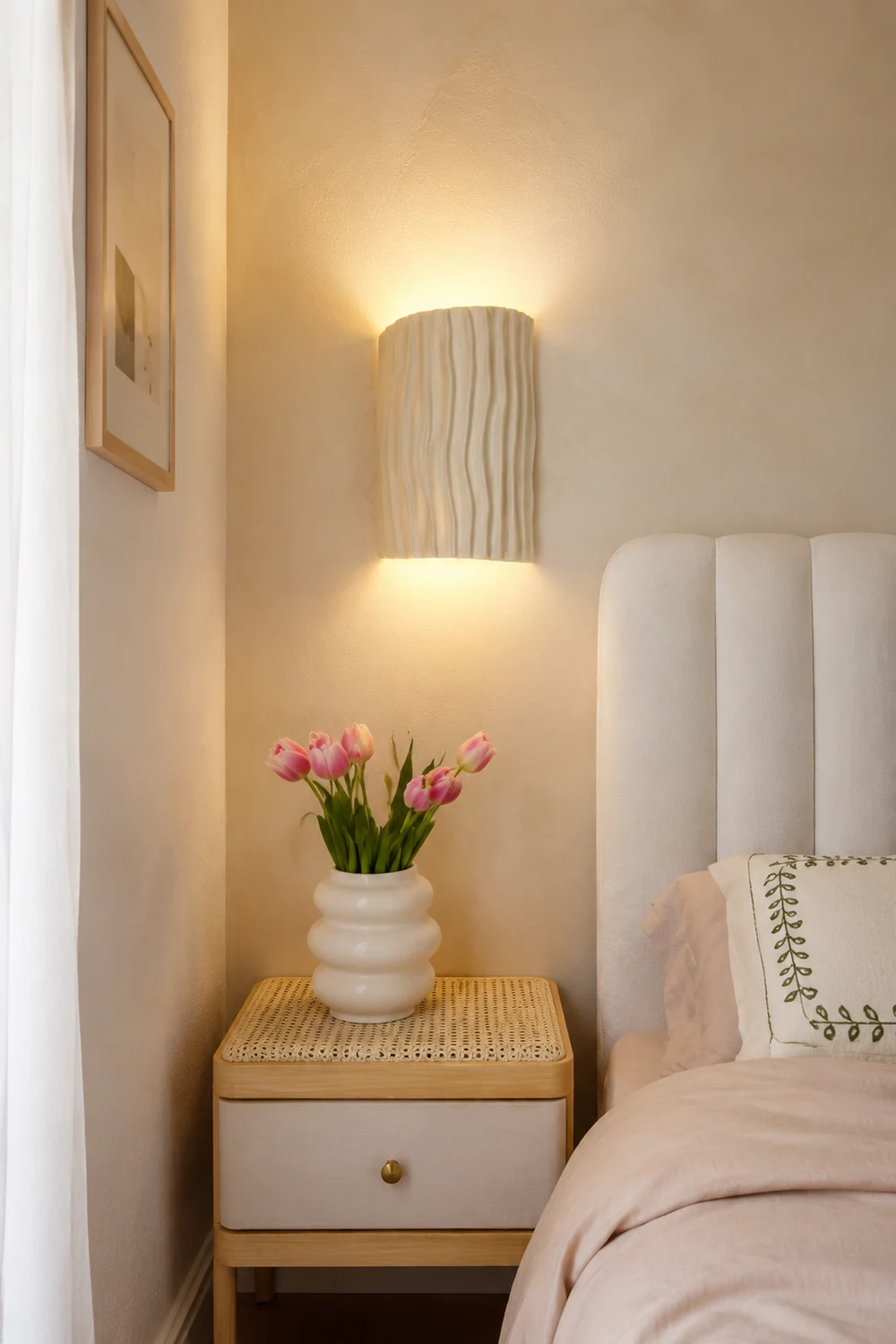Pleated Resin Wall Lamp - Lumpaz