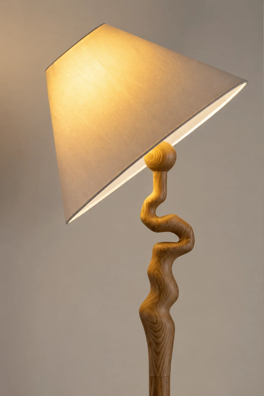 Serpentine Twist Floor Lamp - Lumpaz