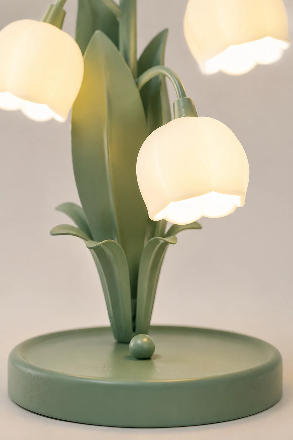 Bell Orchid Table Lamp - Lumpaz