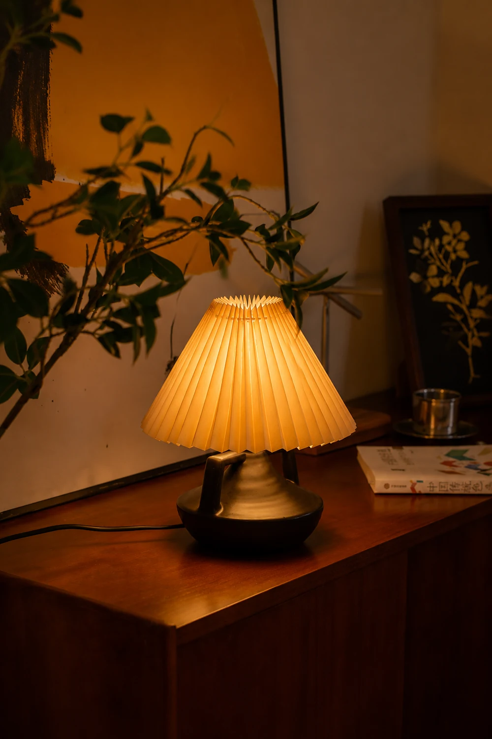 Navia Pleated Table Lamp - Lumpaz