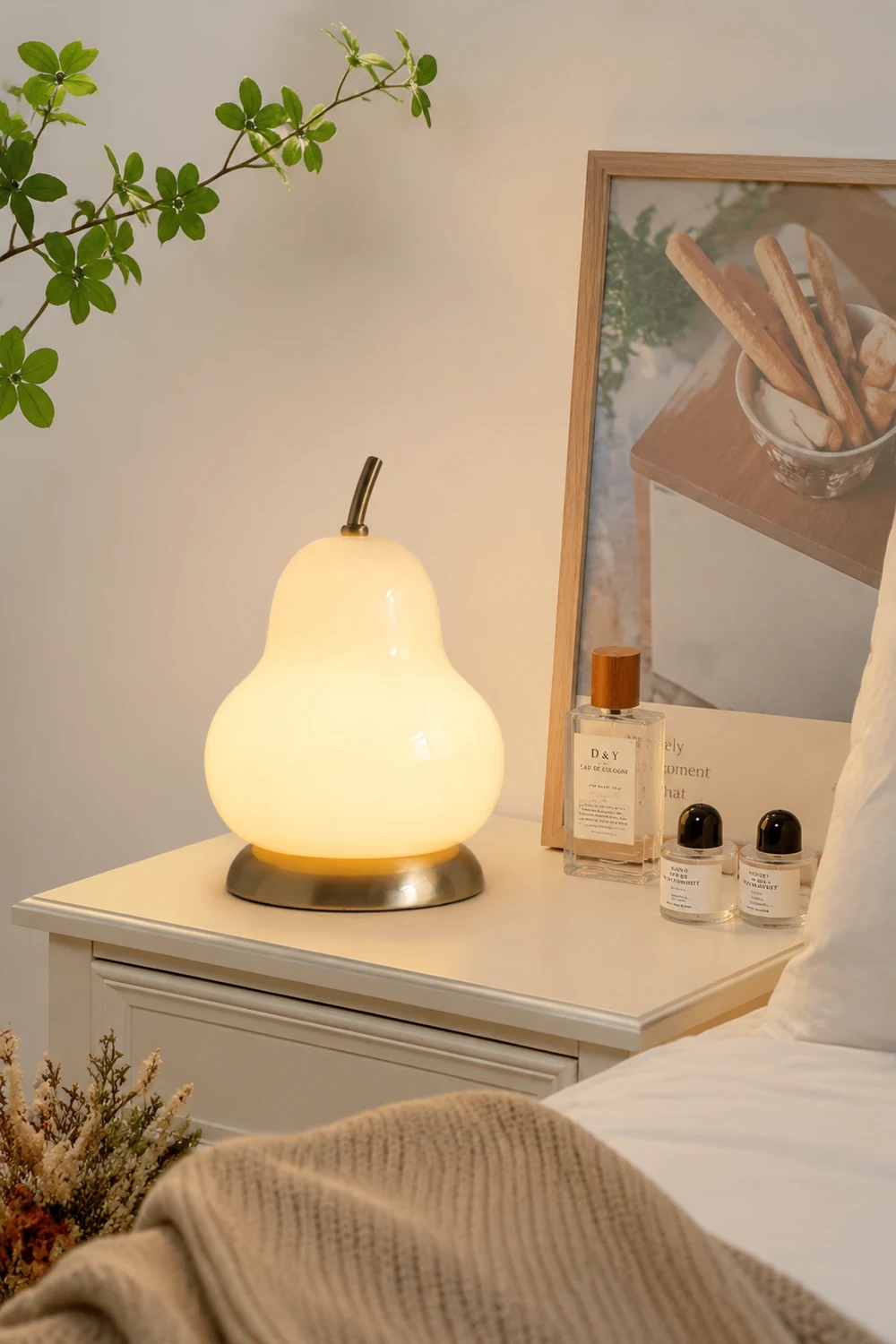 Pear Glass Built-in Battery Table Lamp - Lumpaz