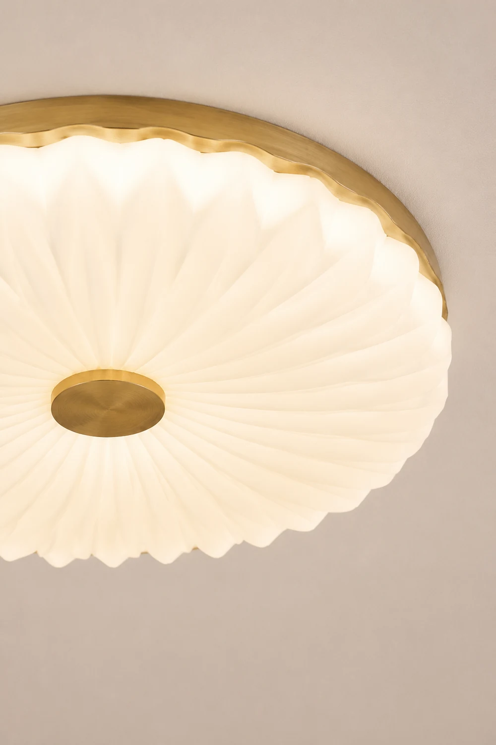 Vintage White Round LED Ceiling Light - Lumpaz