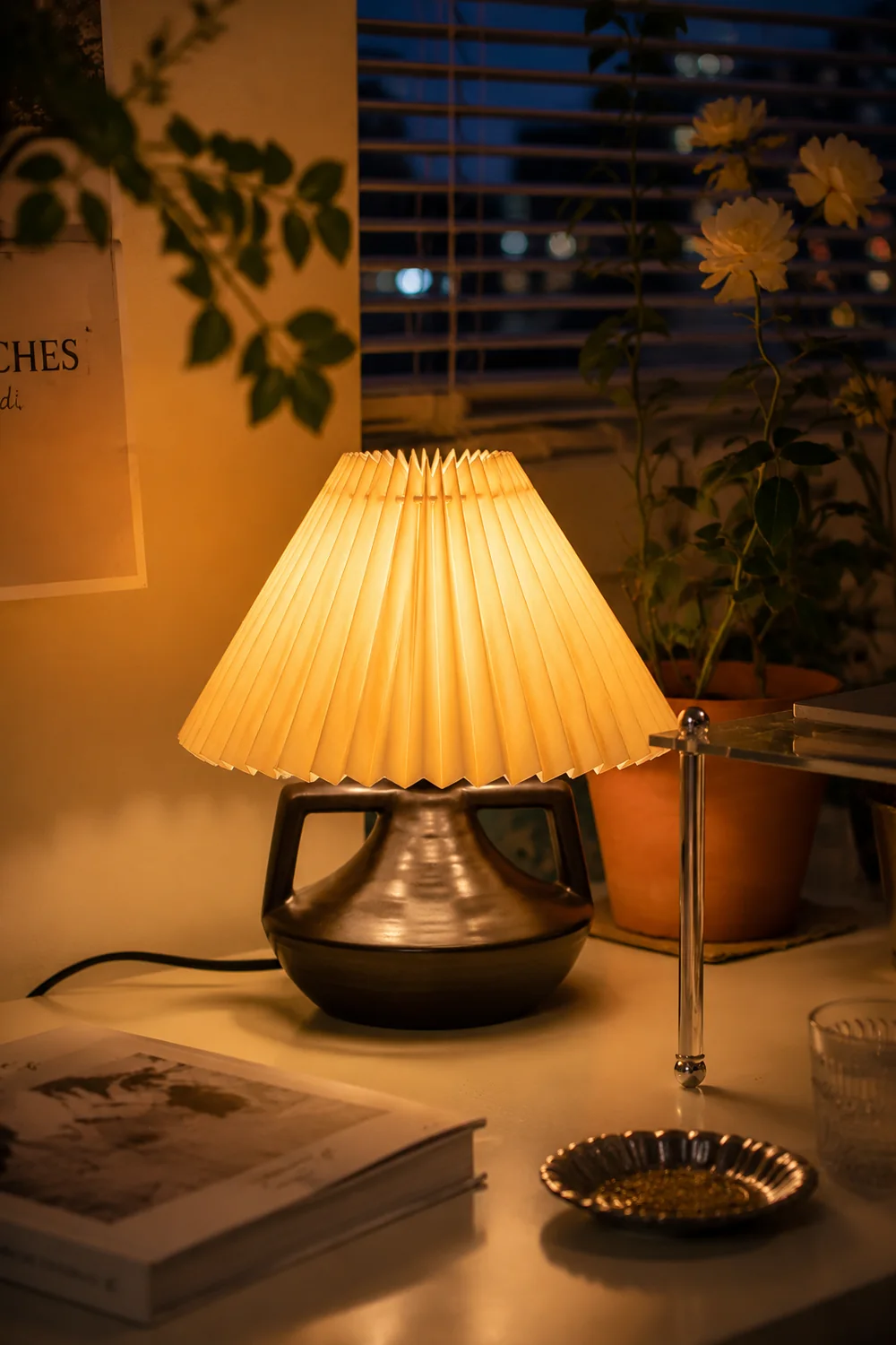Navia Pleated Table Lamp - Lumpaz