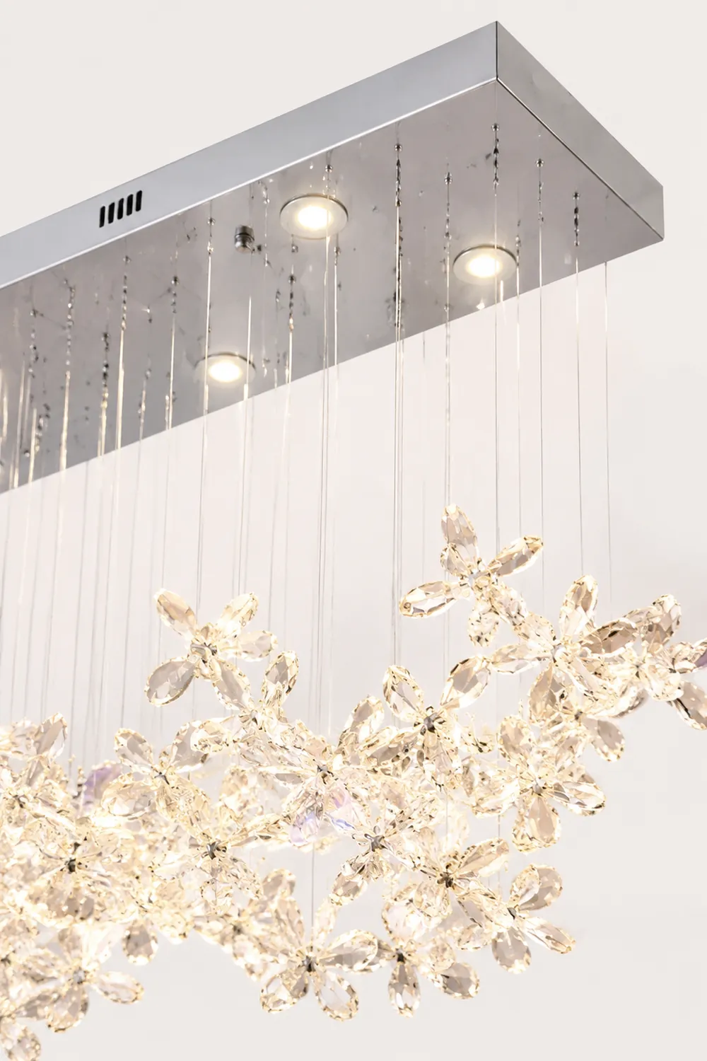 Floating Butterfly Chandelier - Lumpaz