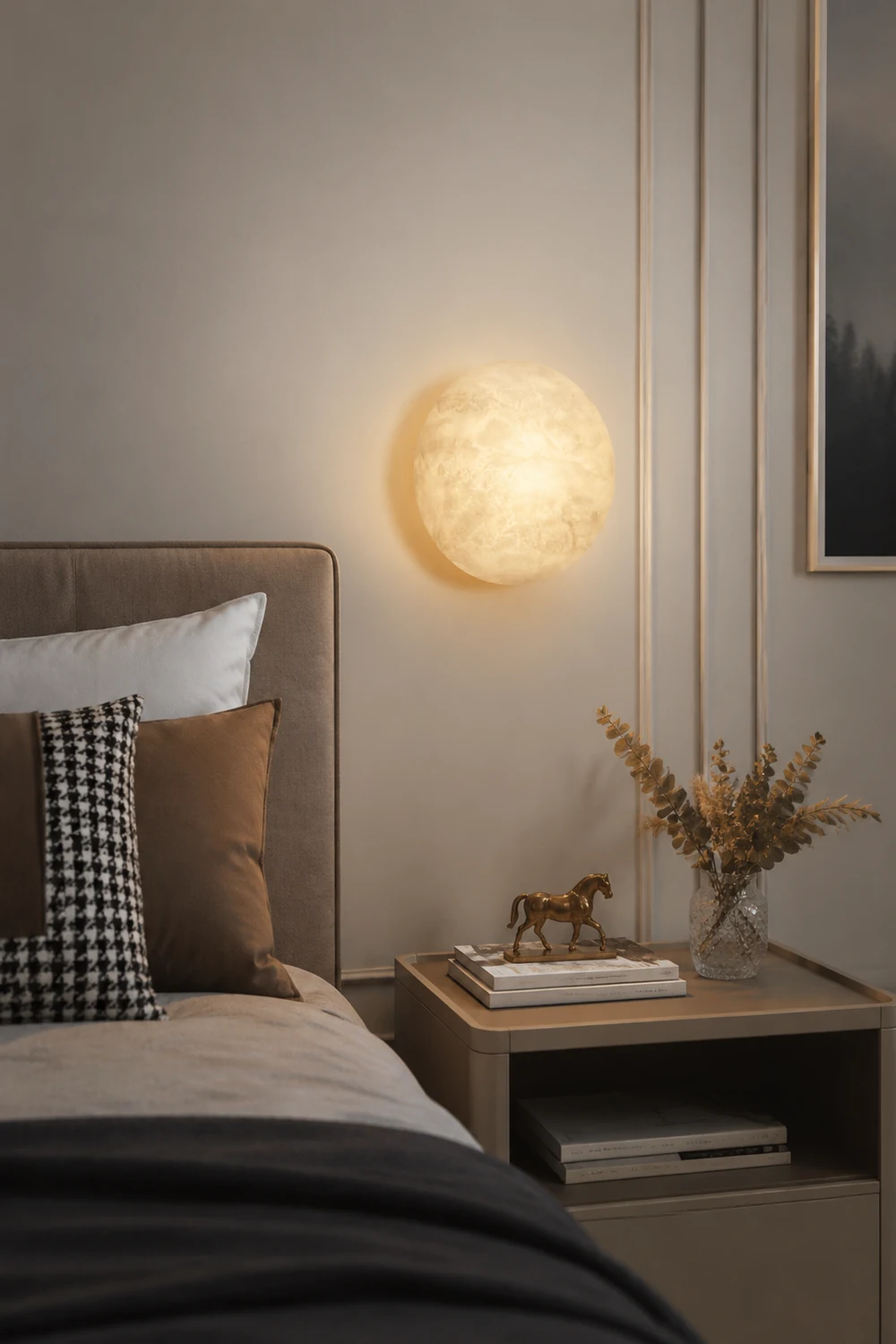 Lunar Glow Alabaster Wall Light - Lumpaz