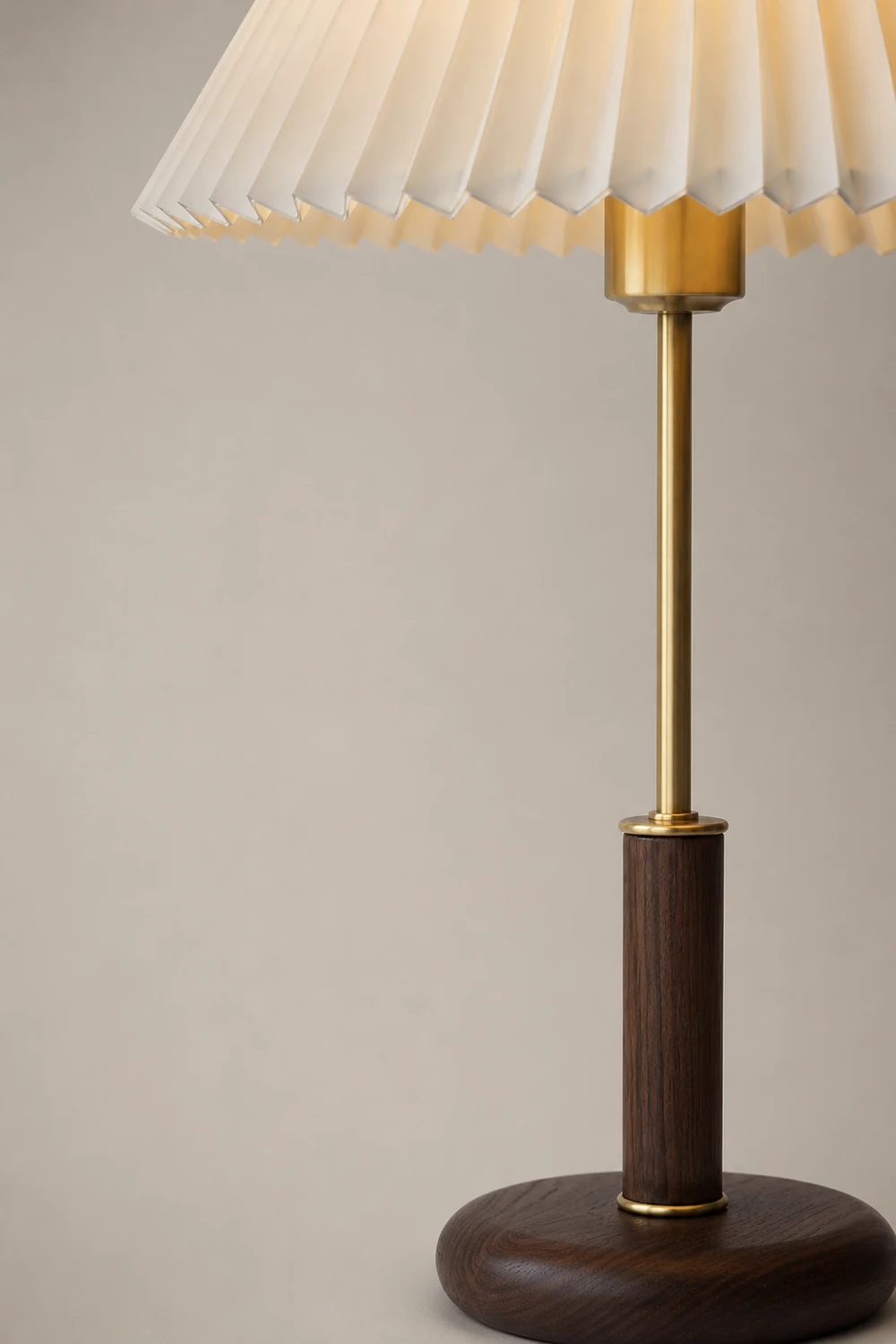 Pleated Walnut Table Lamp - Lumpaz