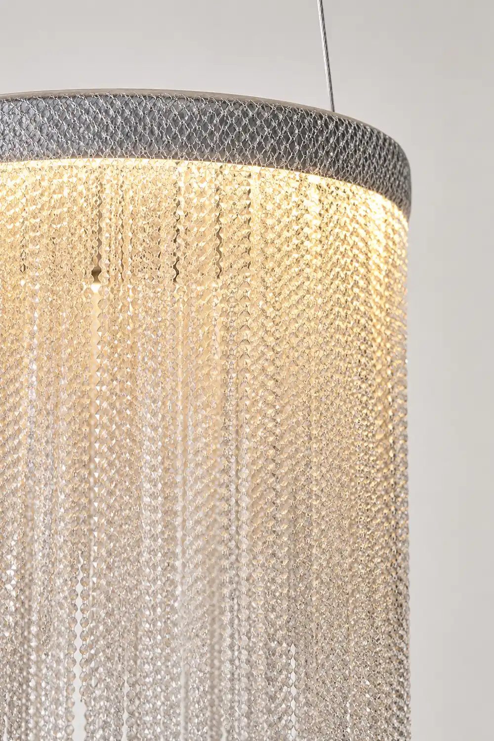 Aluminum Chain Tassel Pendant Light - Lumpaz