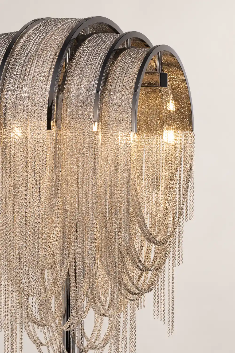 Chains Tassel Table Lamp - Lumpaz