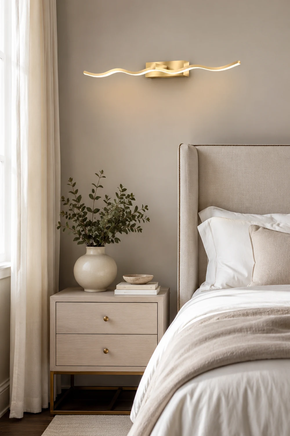 Waveform Linear Wall Light - Lumpaz