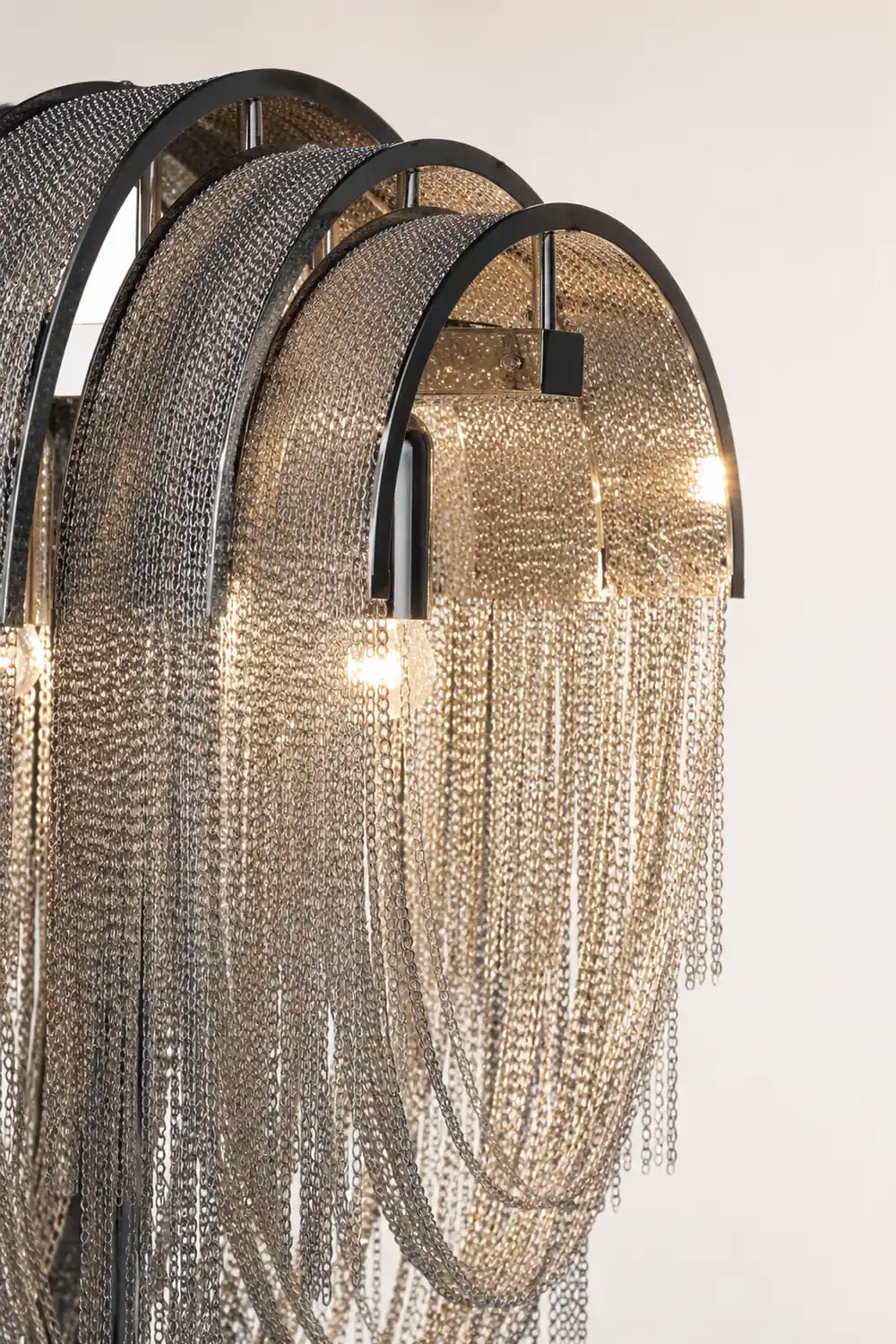 Chains Tassel Table Lamp - Lumpaz