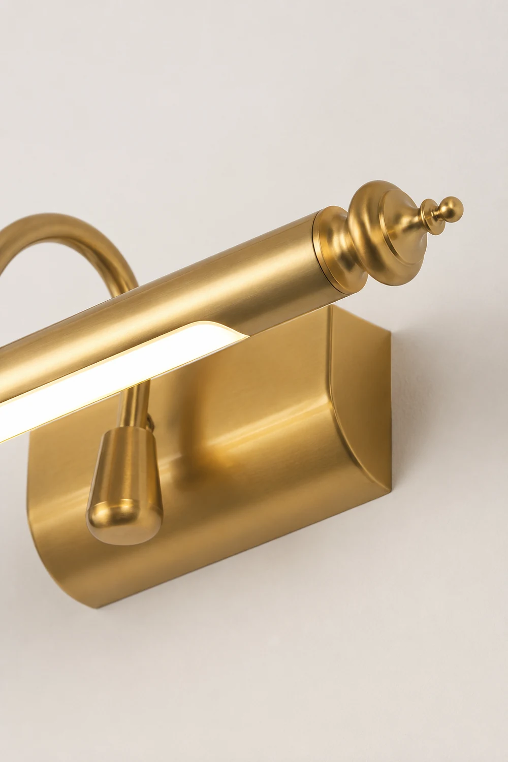 Ellis Linear Wall Lamp - Lumpaz
