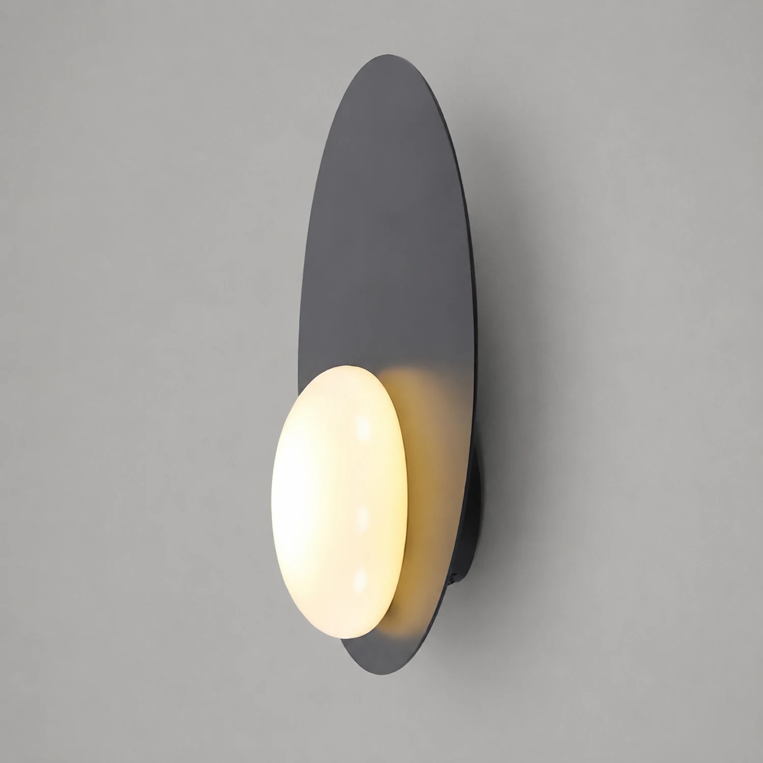 Nodes Angled Alabaster Wall Sconce - Lumpaz