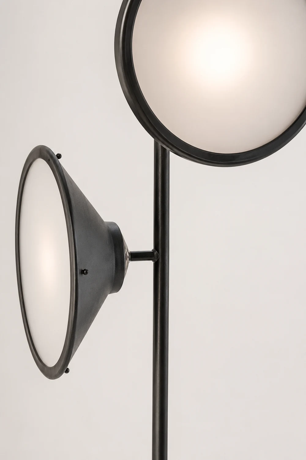 Bulat Floor Lamp - Lumpaz