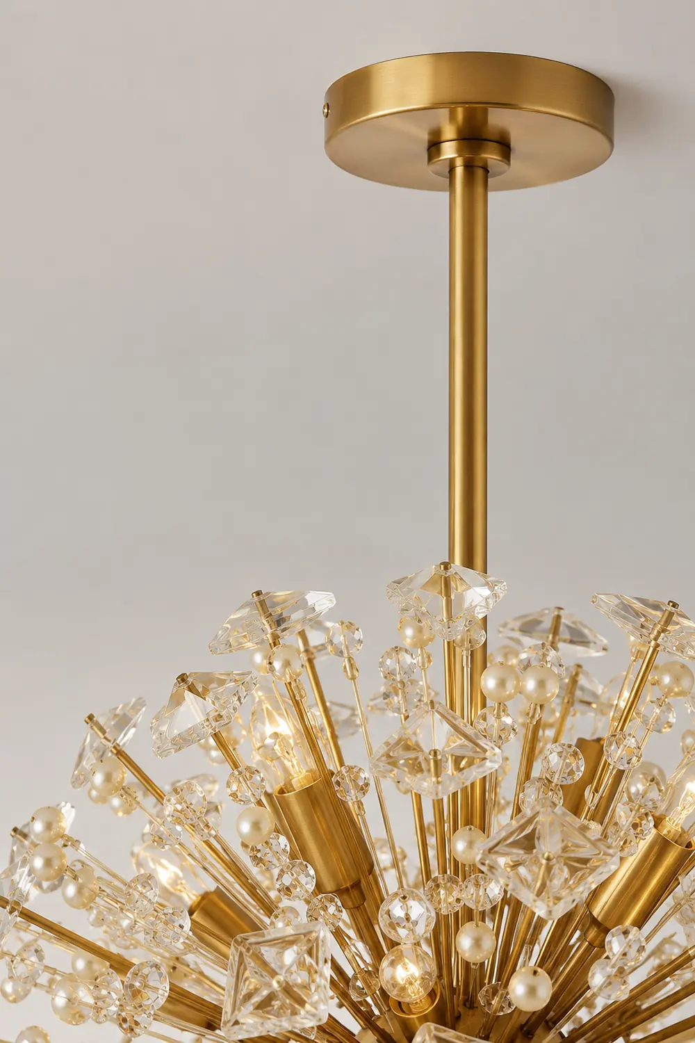 Dickinson Chandelier - Lumpaz