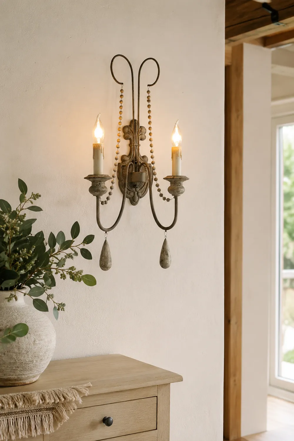 White Metal Wall Sconce with Wood Backplate and 2 Bulbs - Lumpaz