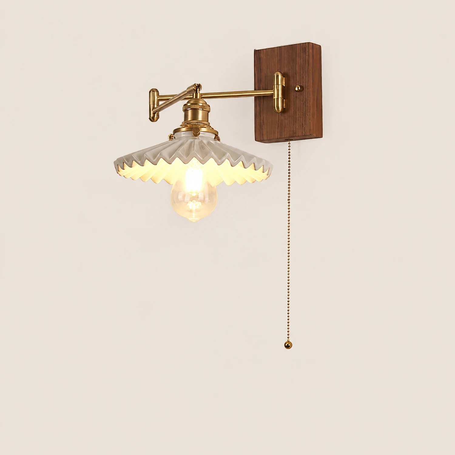 Heritage Walnut Wall Lamp - Lumpaz