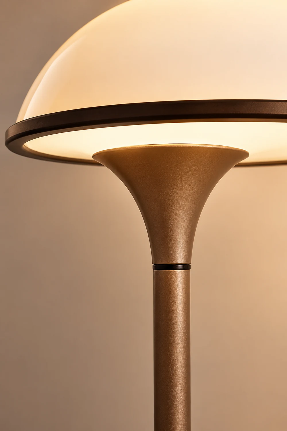 Fontana Mushroom Dome LED Floor Lamp - Lumpaz