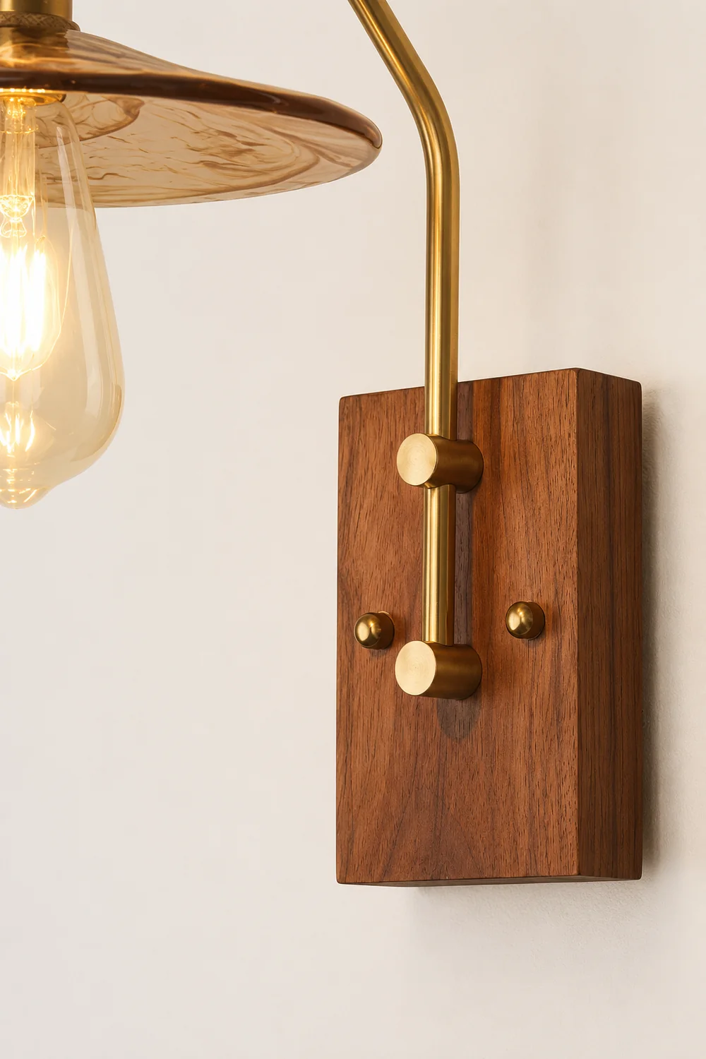 Heritage Walnut Wall Lamp - Lumpaz