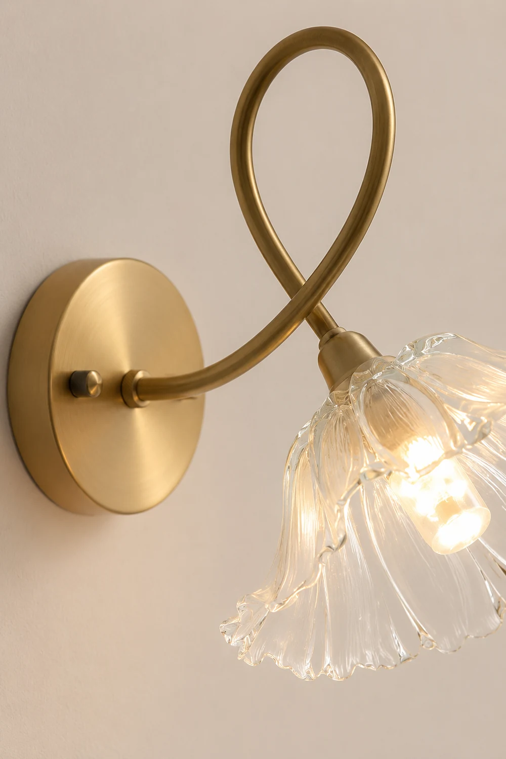 Elegant Century Lotus Leaf Wall Lamp - Lumpaz