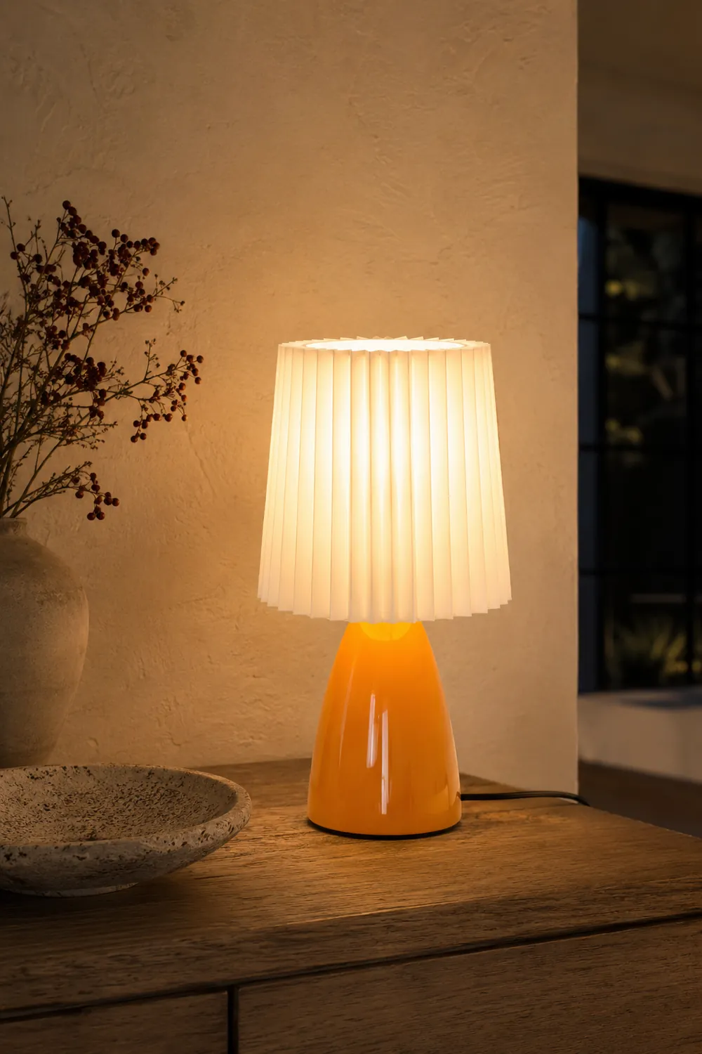 Amber Glow Pleated Shade Table Lamp - Lumpaz
