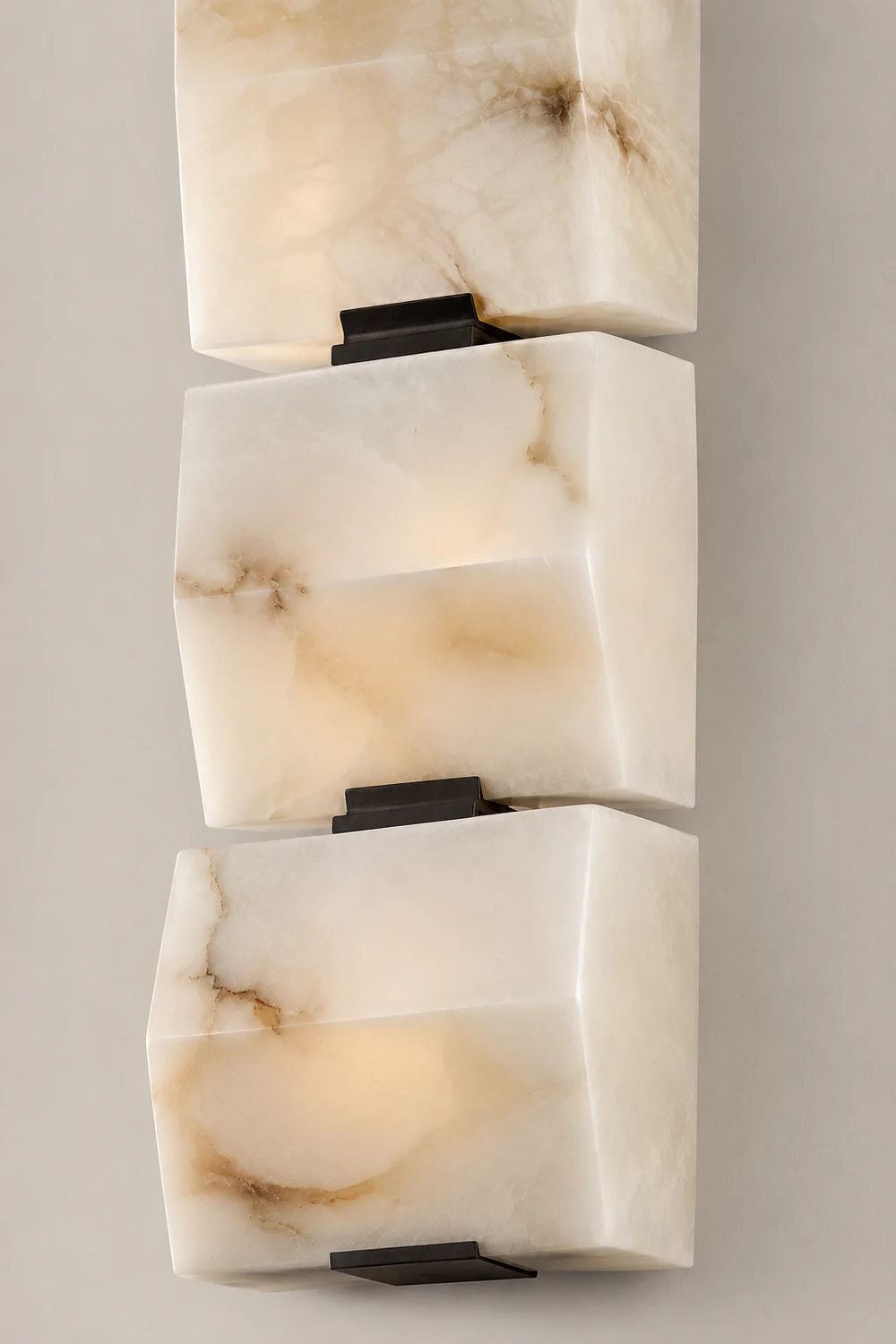 Elegant Alabaster Wall Light - Lumpaz