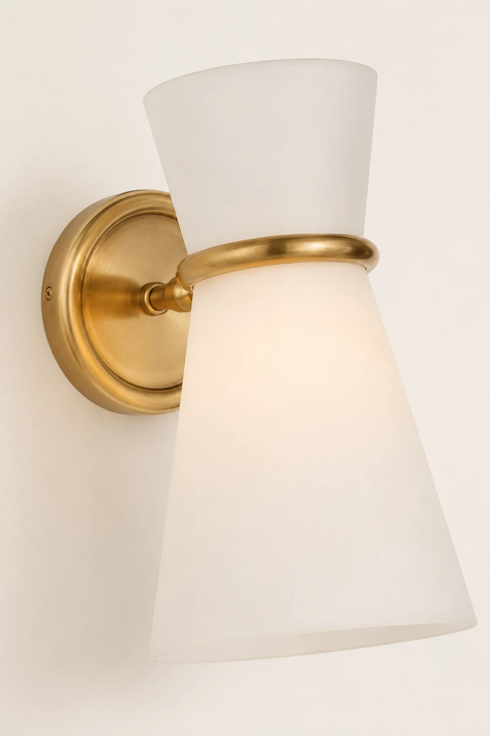 Clarkson Rotating Wall Light - Lumpaz