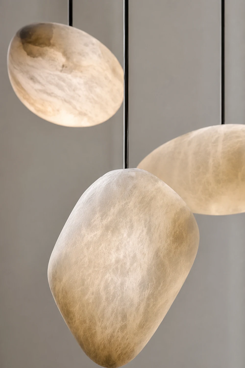 Pebble Alabaster Pendant Light - Lumpaz