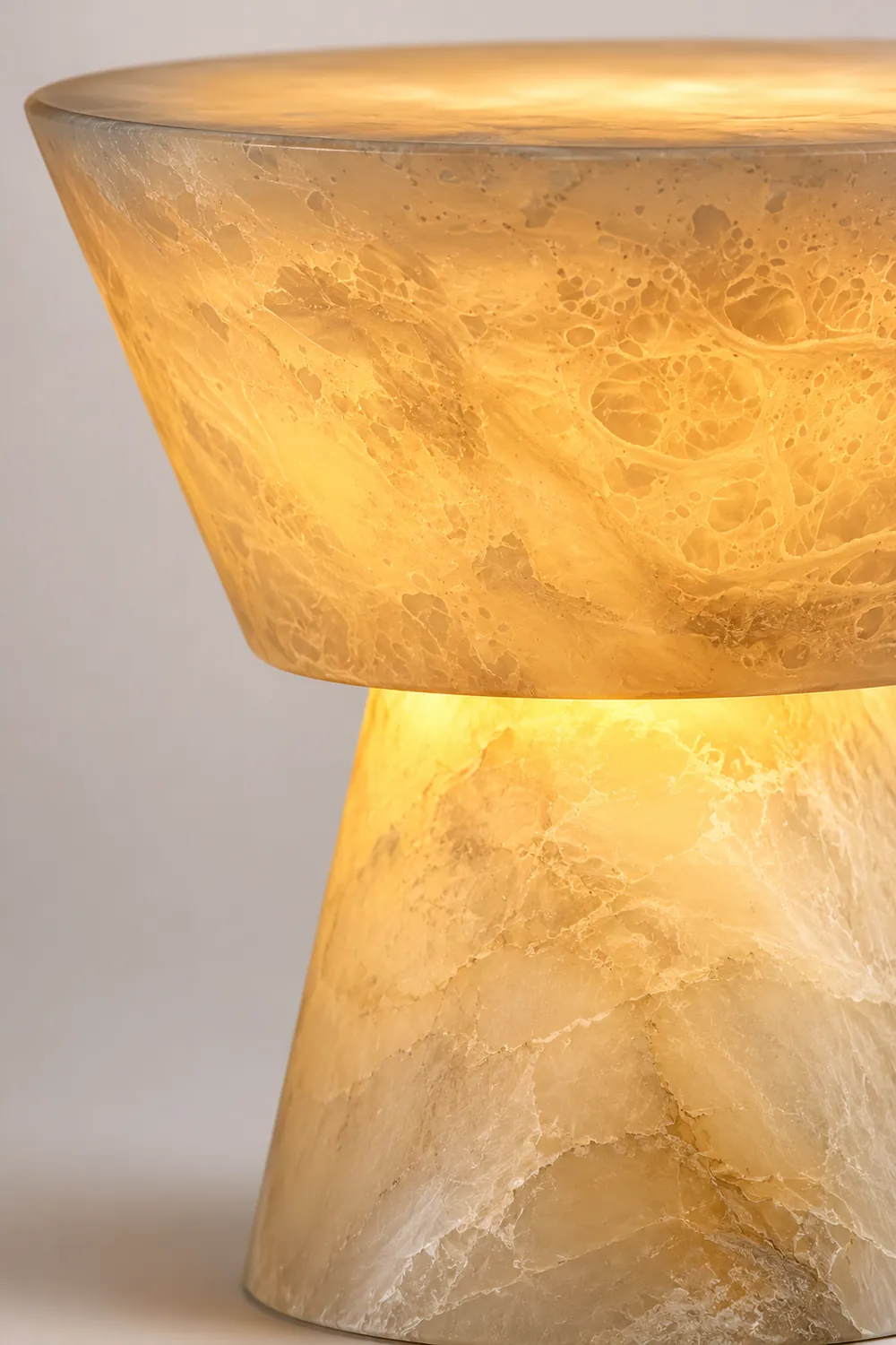 Conical Alabaster Table Lamp - Lumpaz