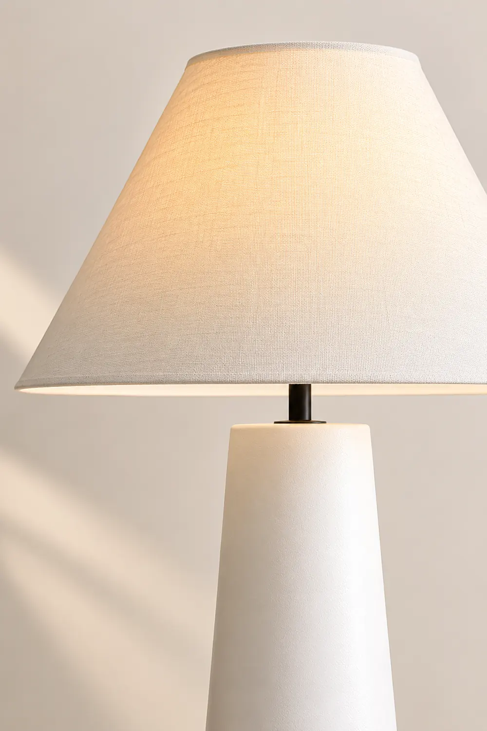 Kara Mann Polar Cement Floor Lamp - Lumpaz