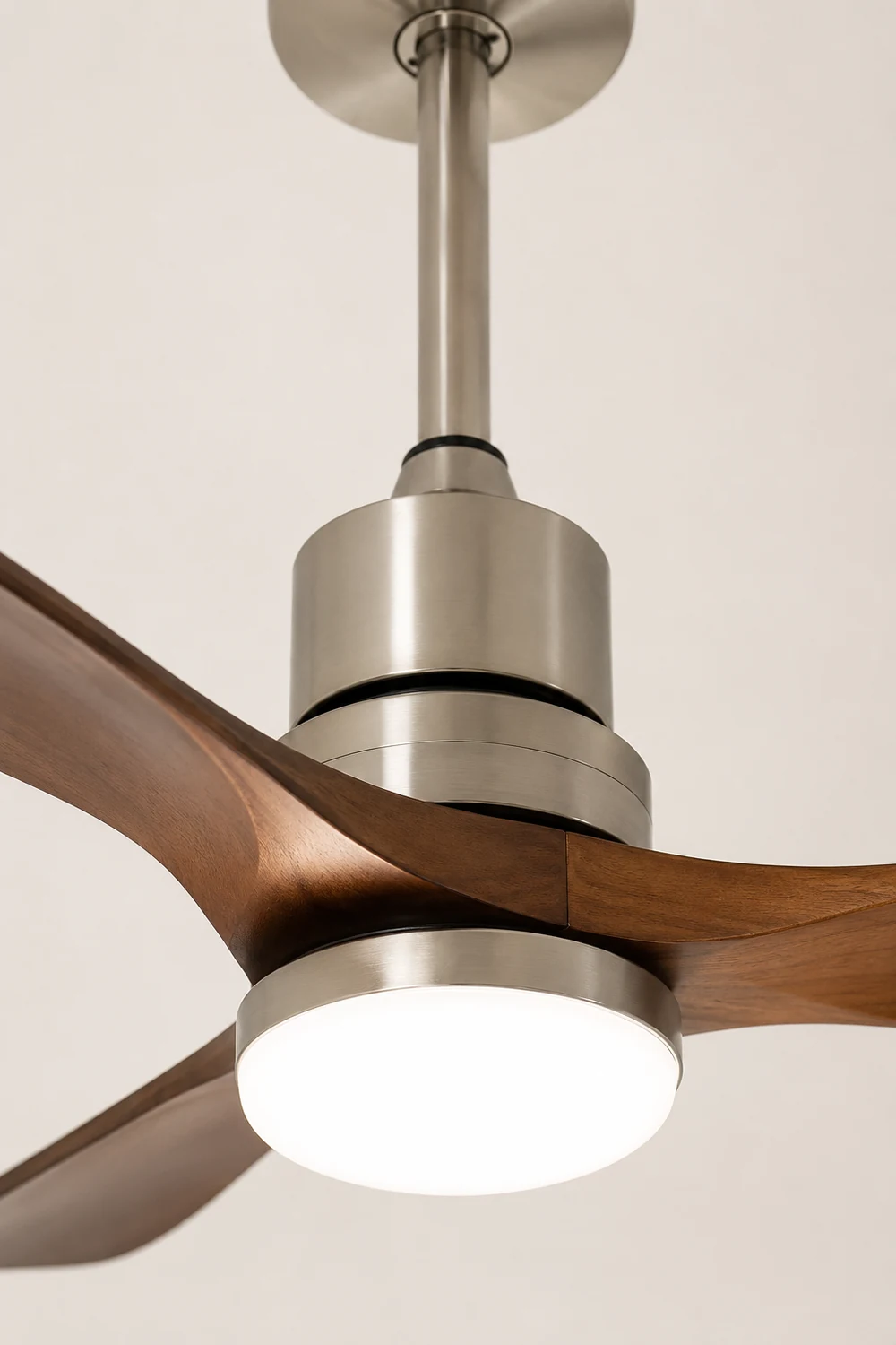 Solid Wood Three-Leaf Fan Lamp - Lumpaz