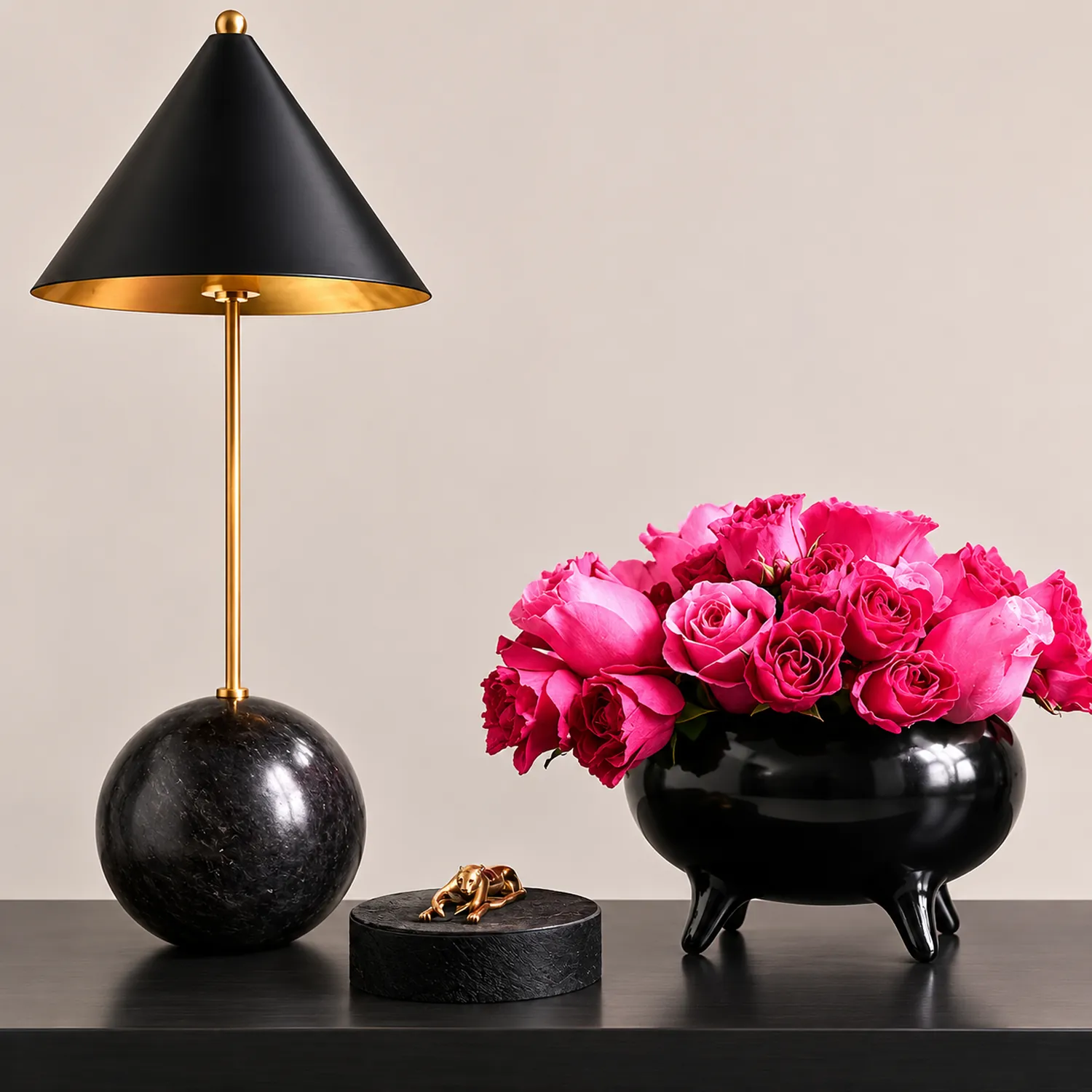 Cleo Orb Base Table Lamp - Lumpaz