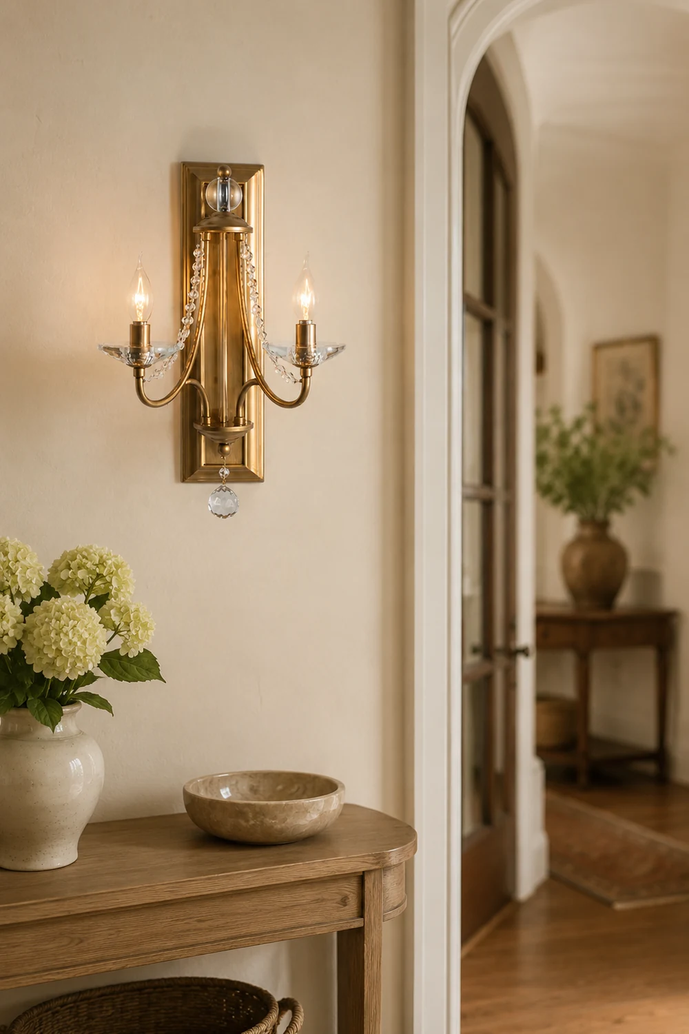 French Country Wood Backplate Wall Lamp - Lumpaz