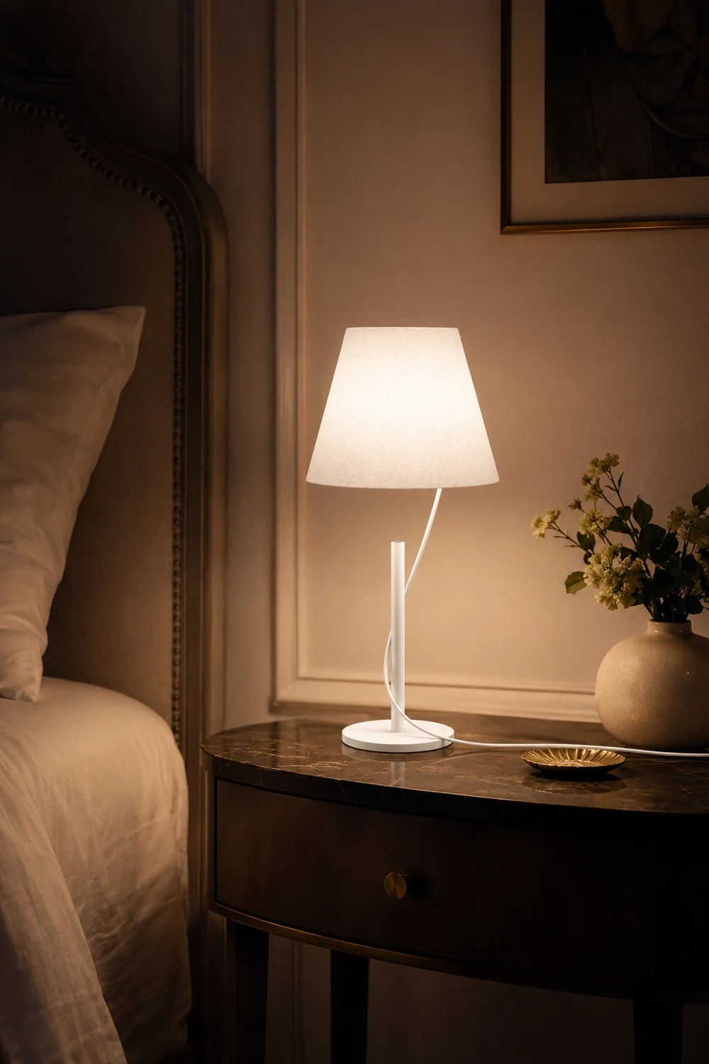 slim line hover LED table lamp - Lumpaz