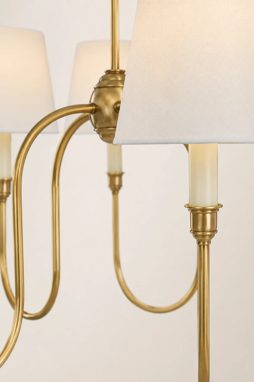 Classic 4-Light Brass Chandelier with Shades - Lumpaz