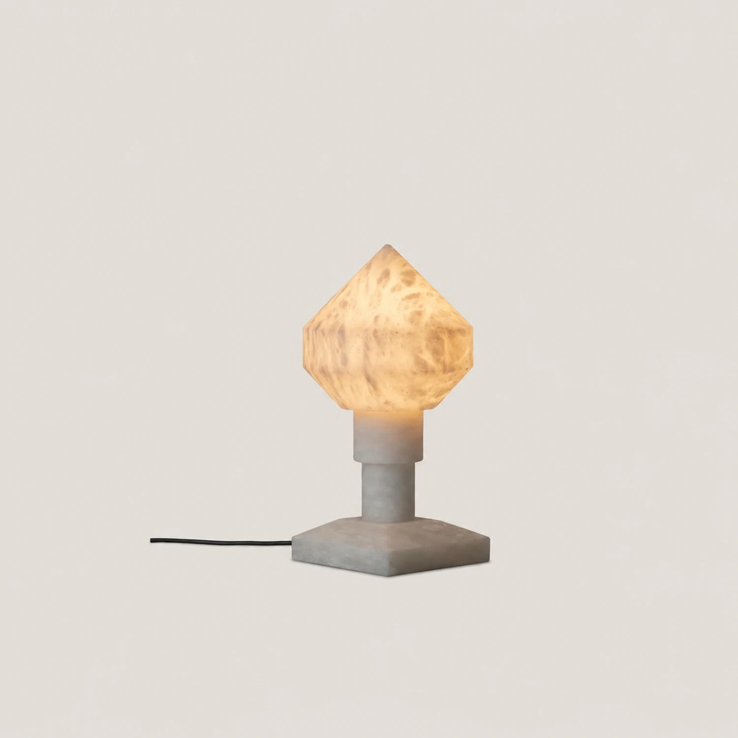Alabaster Pyramid Table Light - Lumpaz