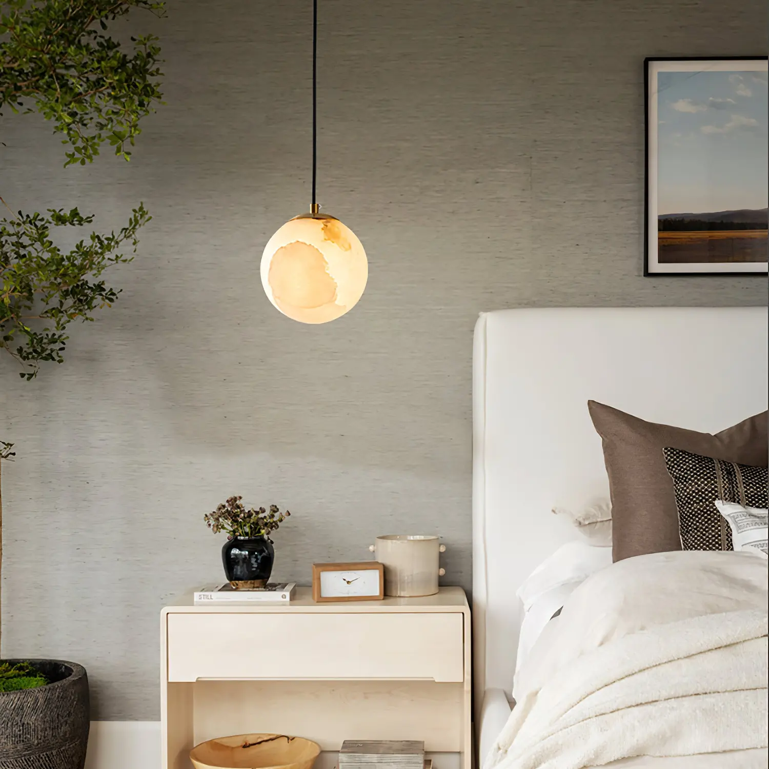 Amber Alabaster Globe Pendant Light - Lumpaz