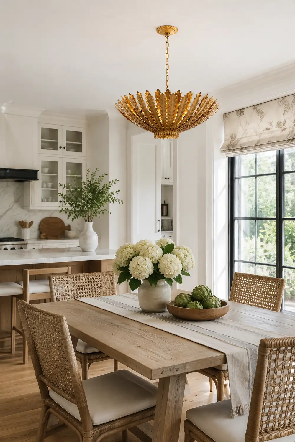 Hamptons Medium Art Chandelier - Lumpaz