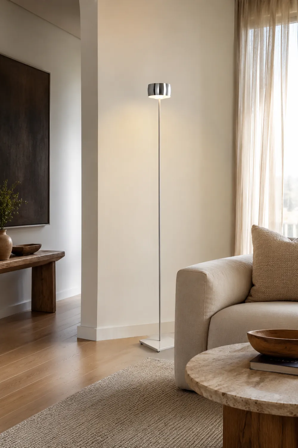 Elegant Thin Pole Floor Lamp - Lumpaz