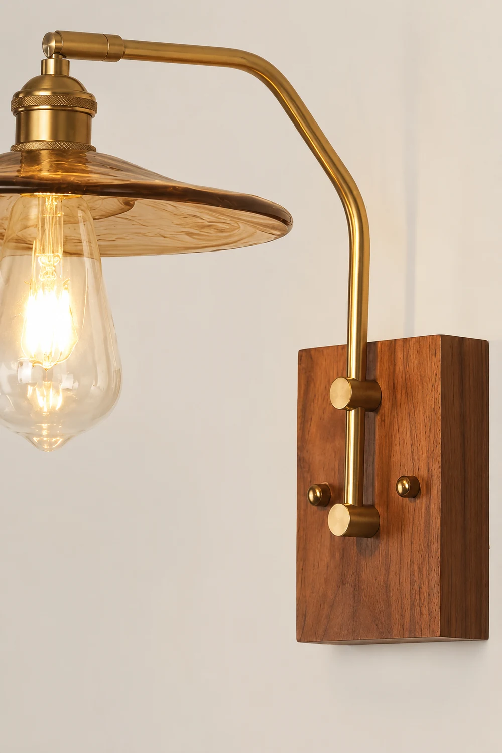 Heritage Walnut Wall Lamp - Lumpaz