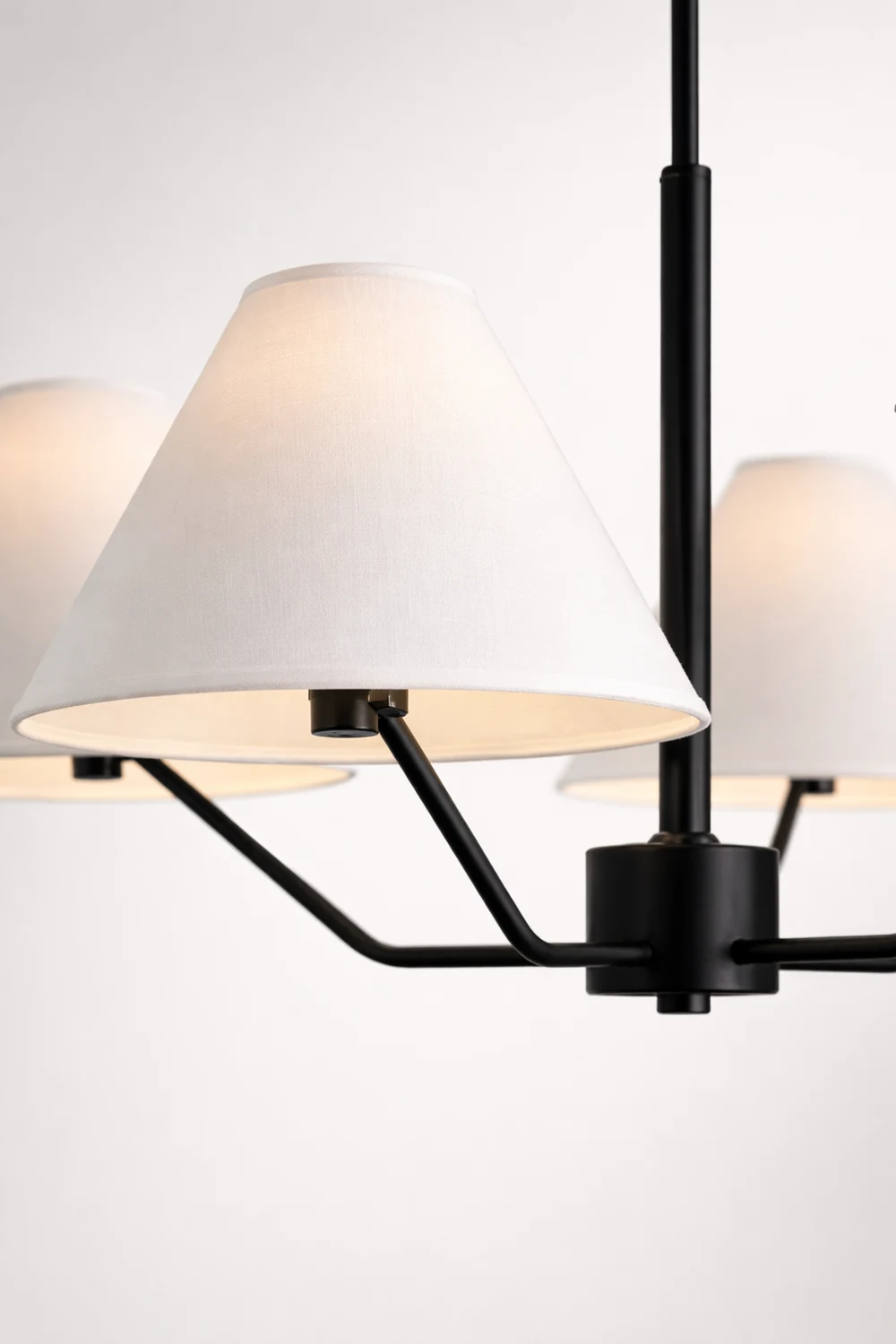 Minimalist Black Fabric Shade Chandelier - Lumpaz