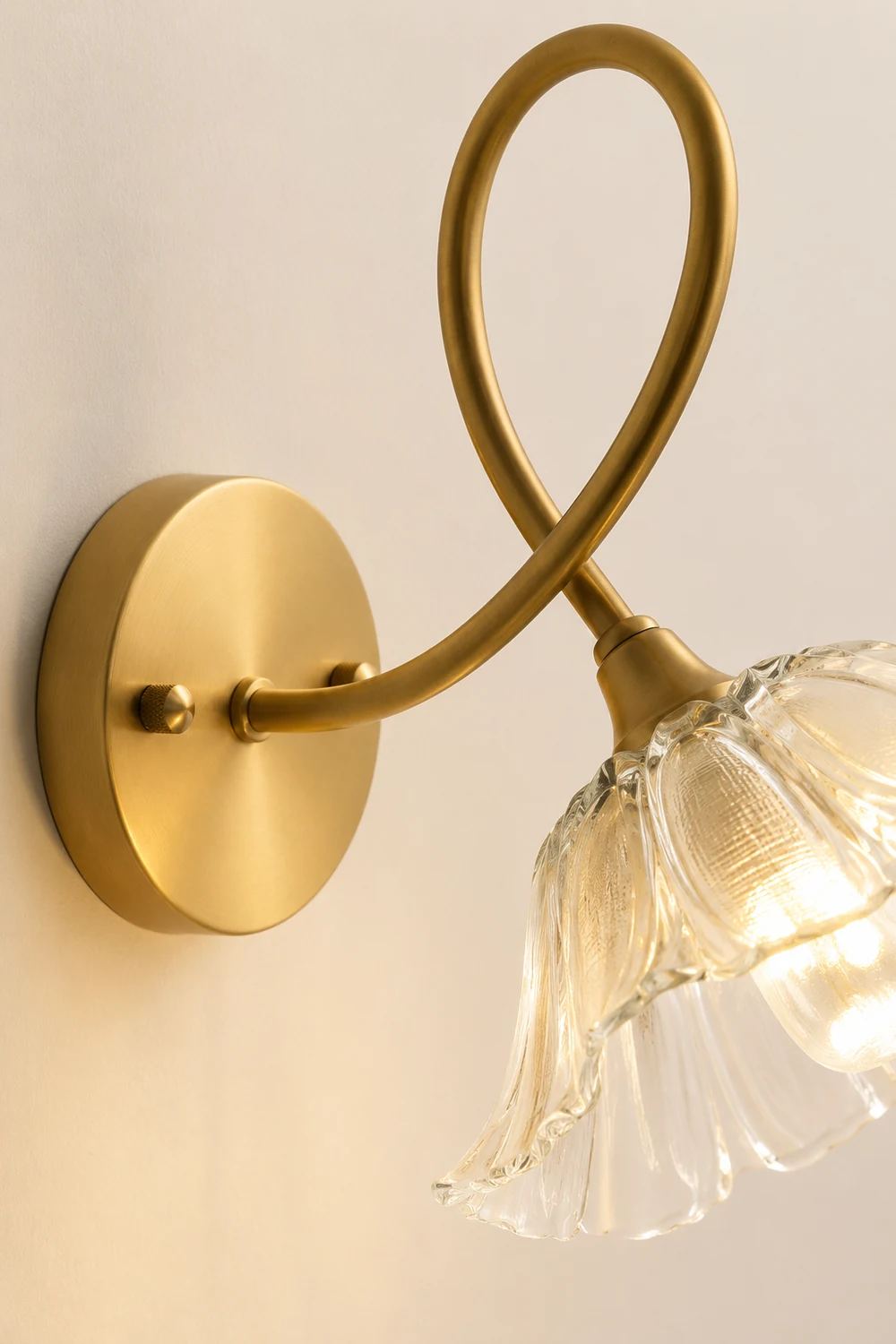 Elegant Century Lotus Leaf Wall Lamp - Lumpaz