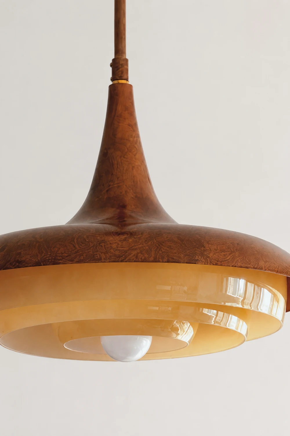 Mid-Century Wood Pendant Light - Lumpaz